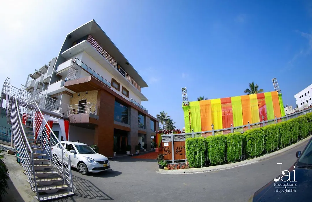 Royal Lotus View Resotel-1