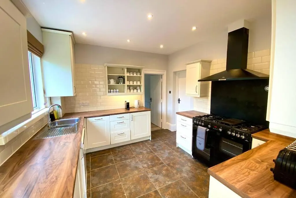 Cleveland House - Perfect For Beaches And Town.-1
