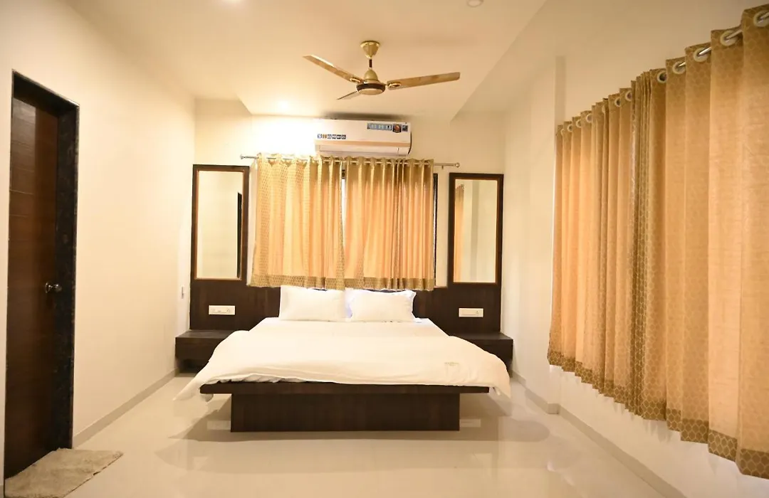 Majestic Hotel-1