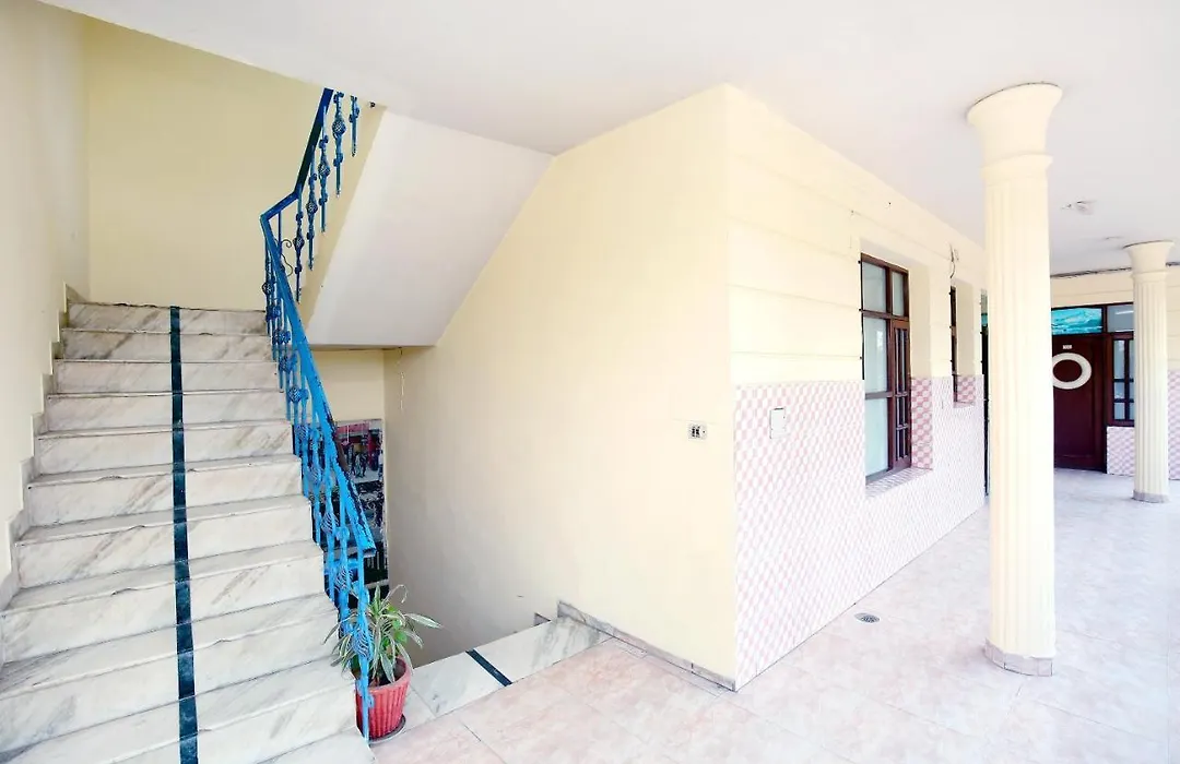 Fabhotel Surya Palace 1-1
