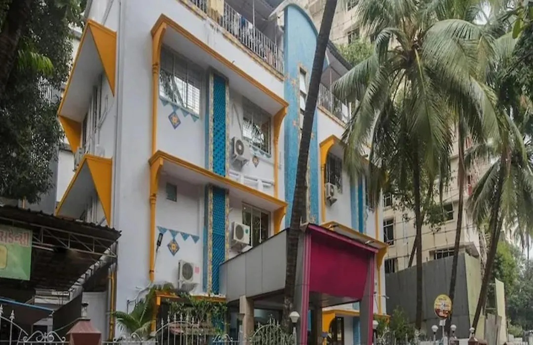 Hotel Satellite-1