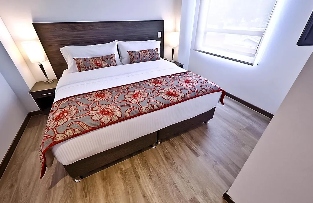 Az Hotel-1