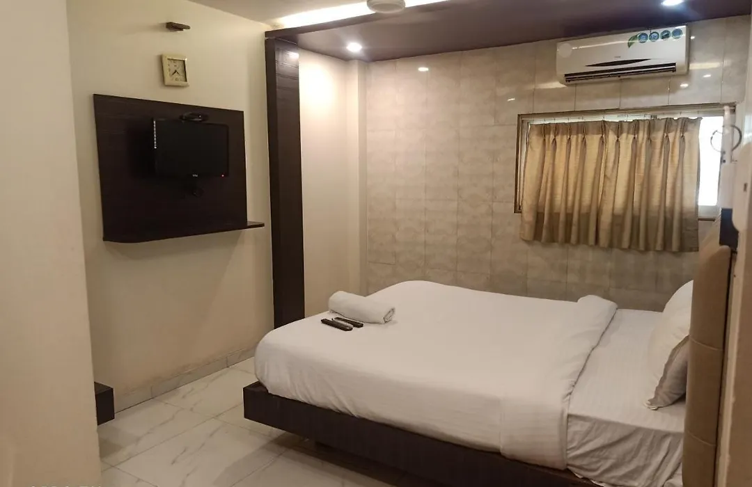 Hotel Bkc Palace Inn-1