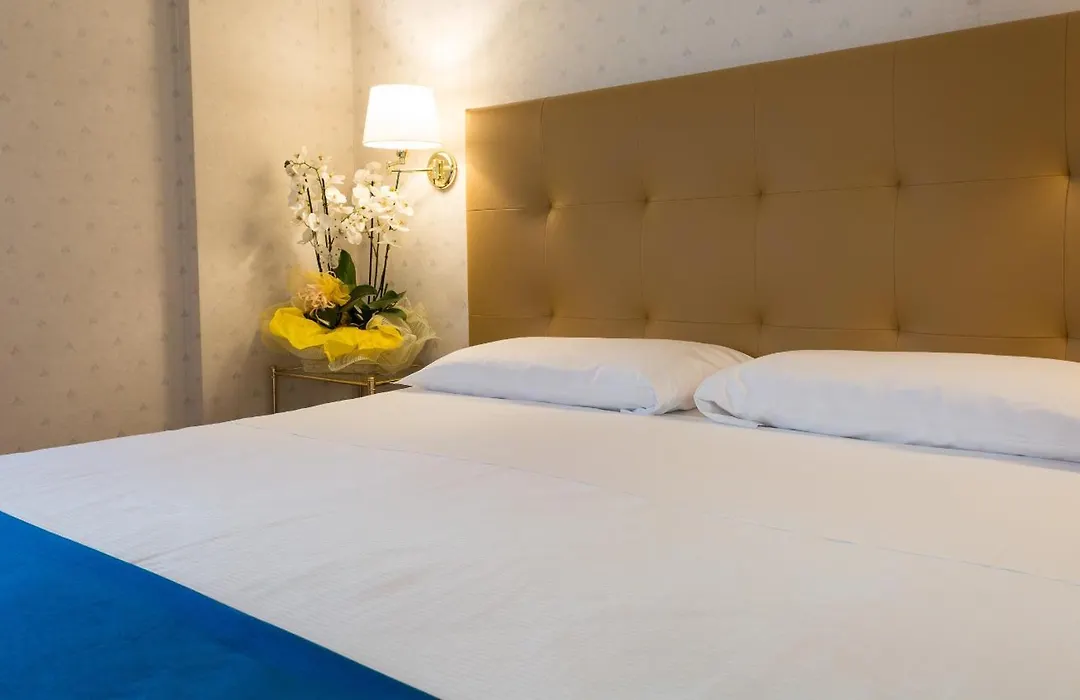 Hotel Lombardia-1