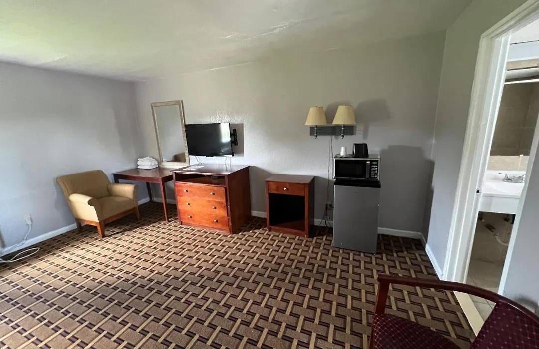 Budget Inn-1