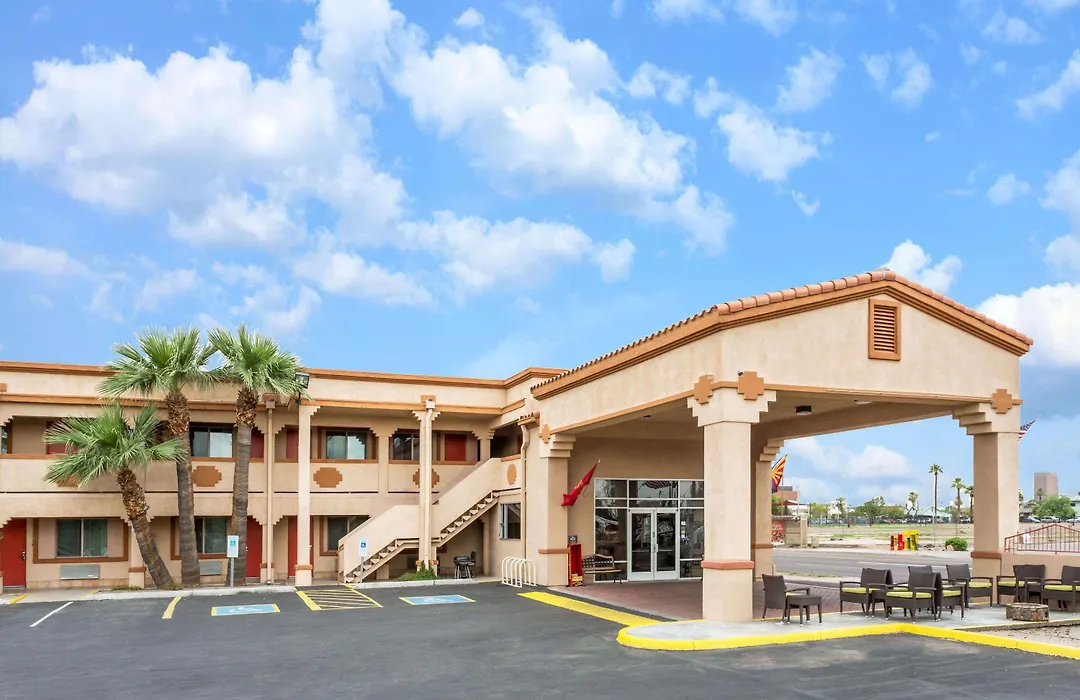 Super 8 By Wyndham Phoenix Downtown-1