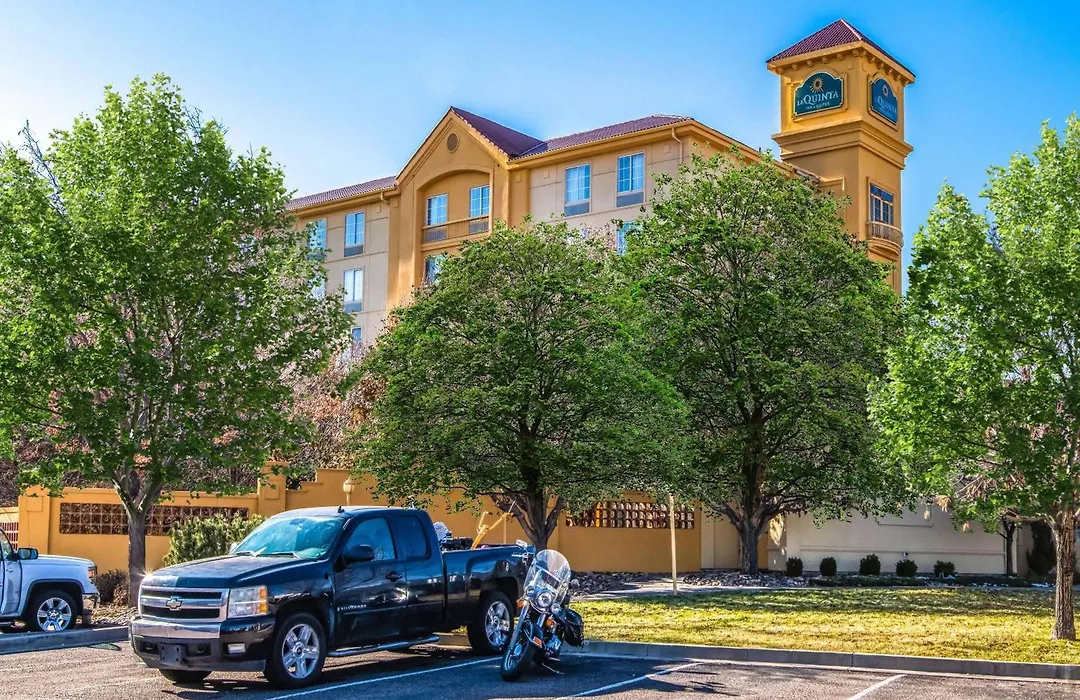La Quinta Inn & Suites By Wyndham Colorado Springs South Ap-1