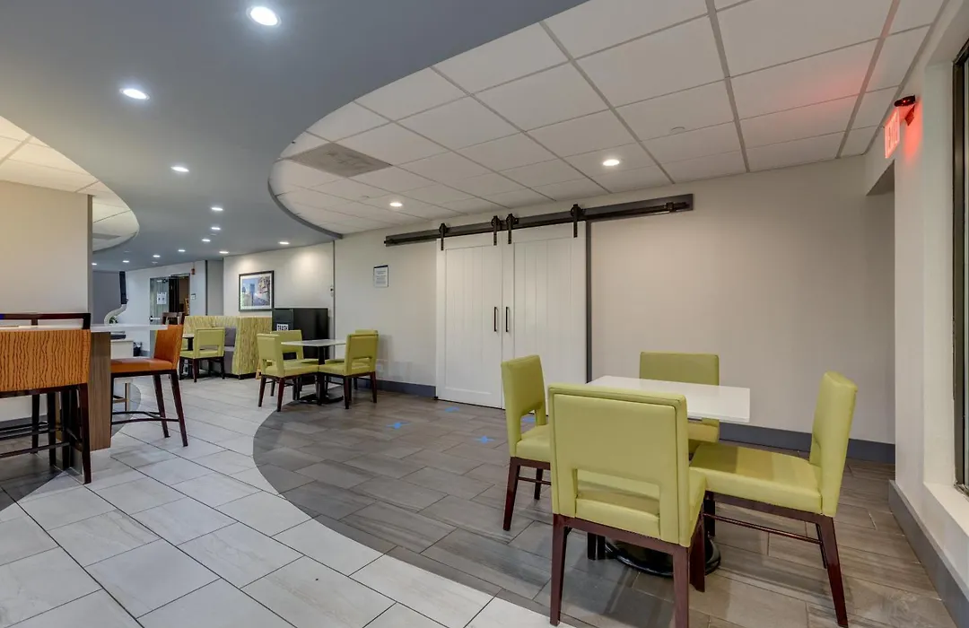 Alexis Inn And Suites Hotel-1