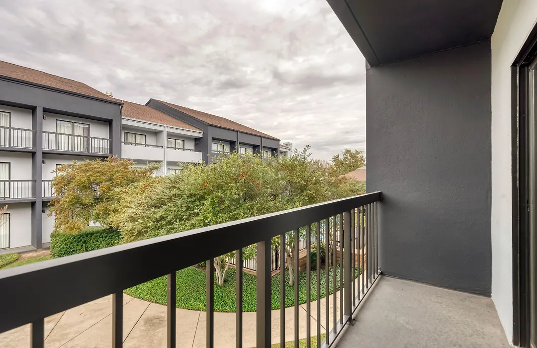 Oyo Townhouse Love Field-1