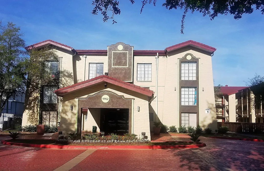 Red Roof Inn & Suites Houston- Hobby Airport-1