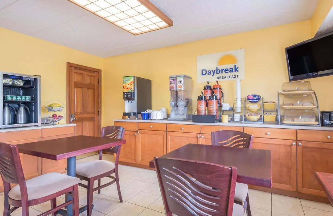 Days Inn By Wyndham Columbus Fairgrounds-1