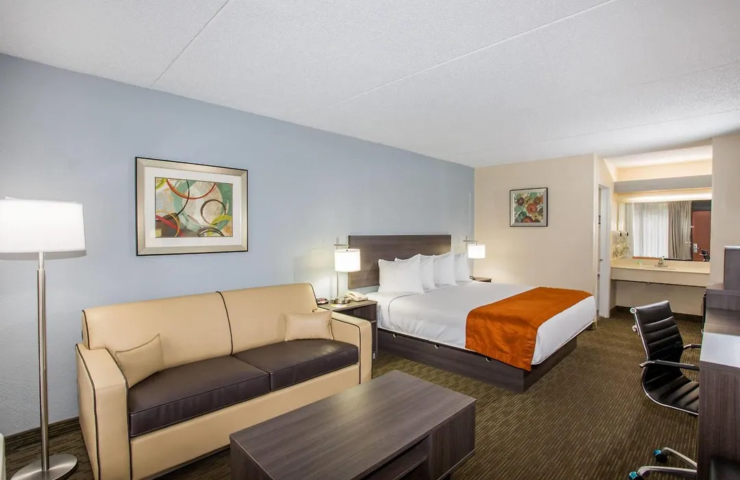 Days Inn & Suites By Wyndham Orlando Airport-1