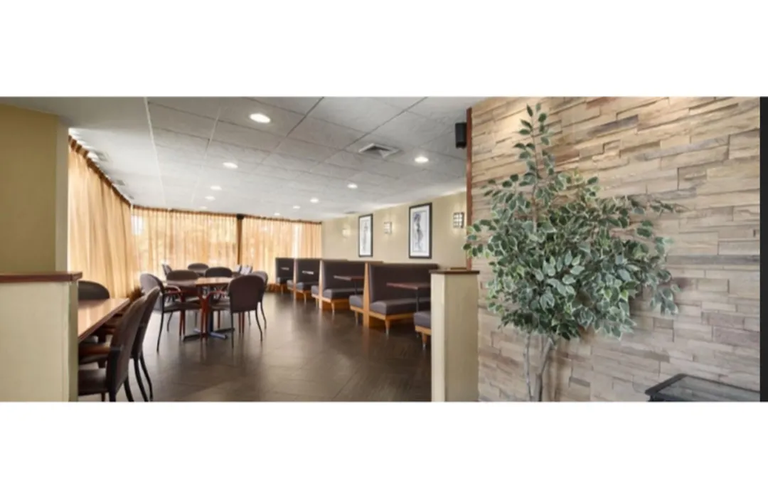 Wyndham Garden Hotel Newark Airport-1