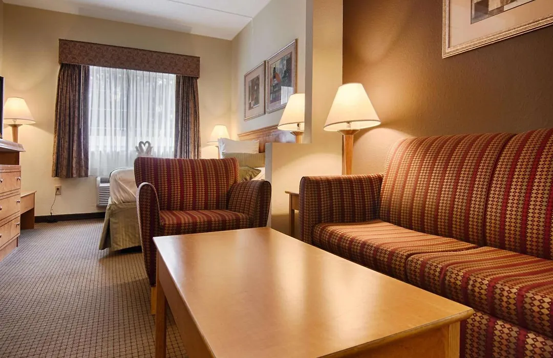 Best Western Plus Newport News-1