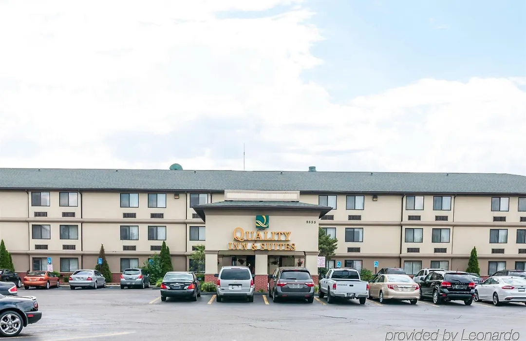 Quality Inn & Suites Detroit Metro Airport-1