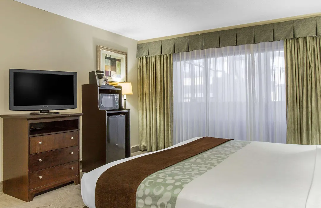 Clarion Hotel Orlando International Airport-1