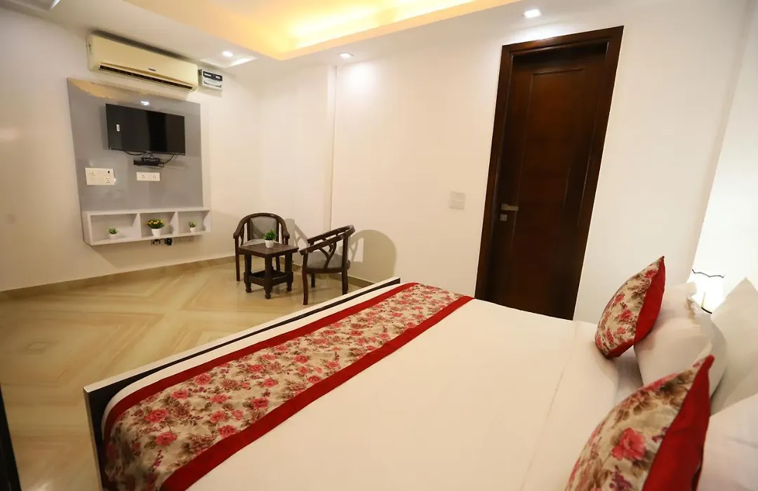 Hotel Nature View Green Park Metro Couple Friendly New Delhi-1