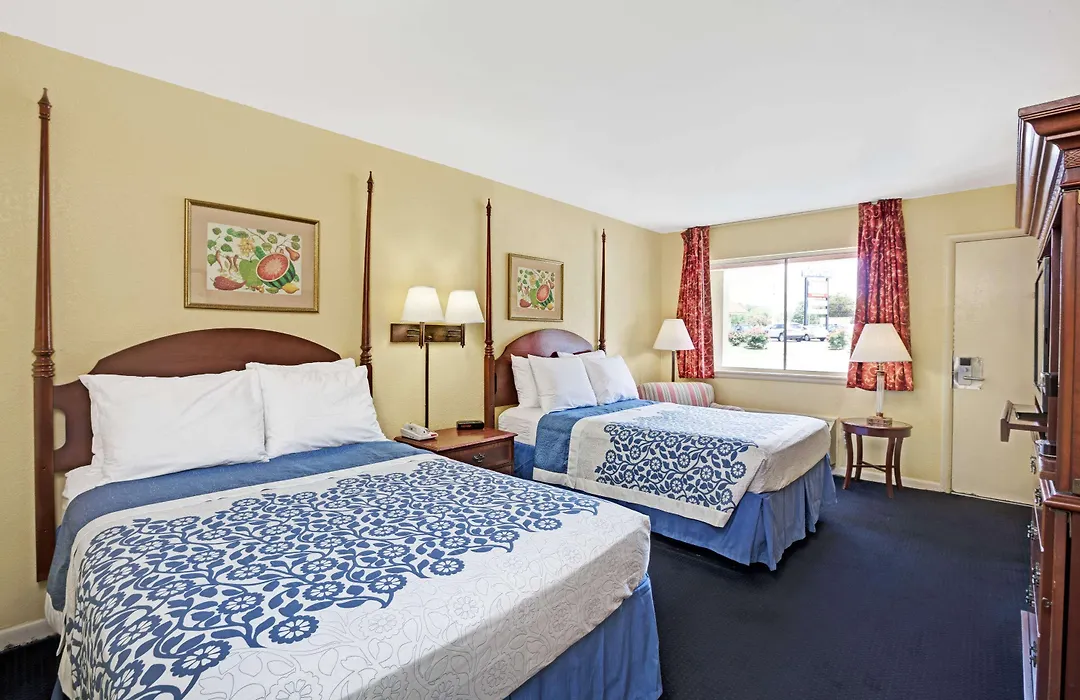 Days Inn By Wyndham Newport News-1