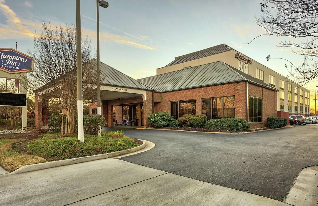 Hampton Inn Norfolk-Naval Base-1
