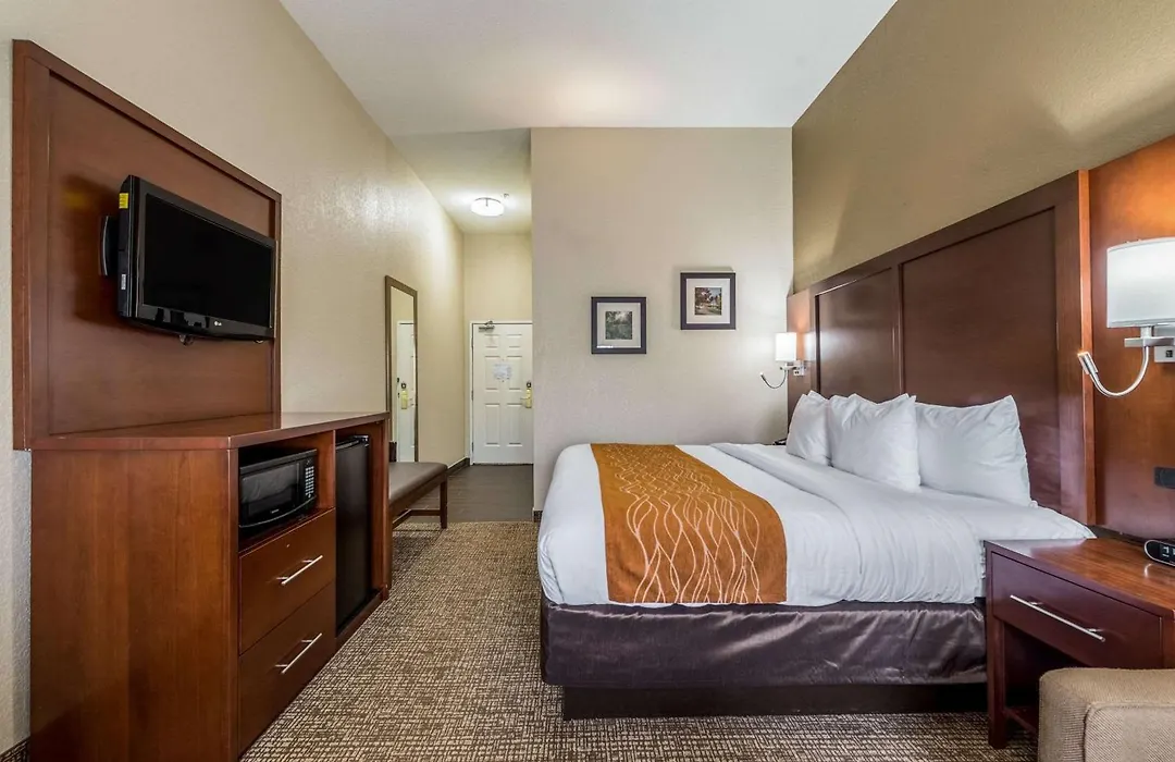 Comfort Inn & Suites Dayton North-1