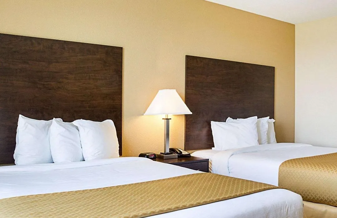 Quality Inn & Suites Minot North-1