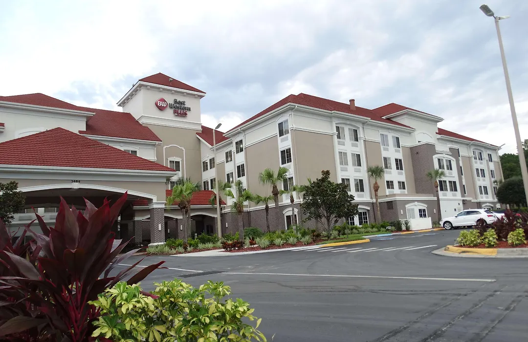 Best Western Plus Regency Inn And Conference Centre-1