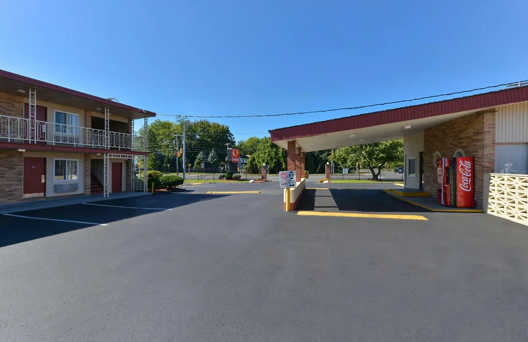 Economy Inn-1