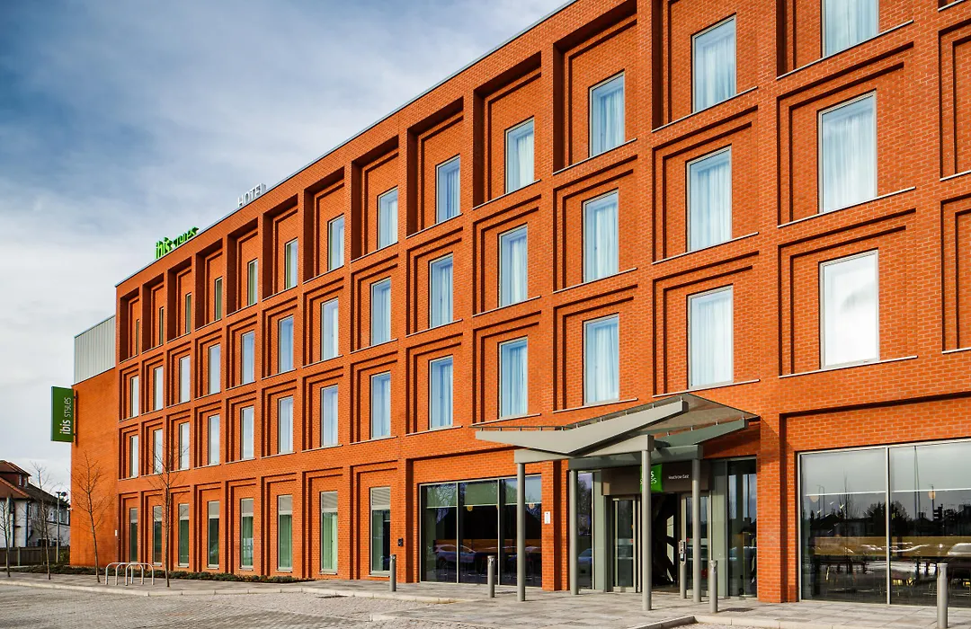 Ibis Styles London Heathrow East-1