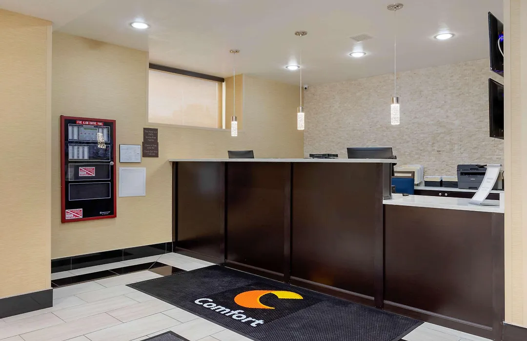 Comfort Inn & Suites Near Jfk Air Train-1
