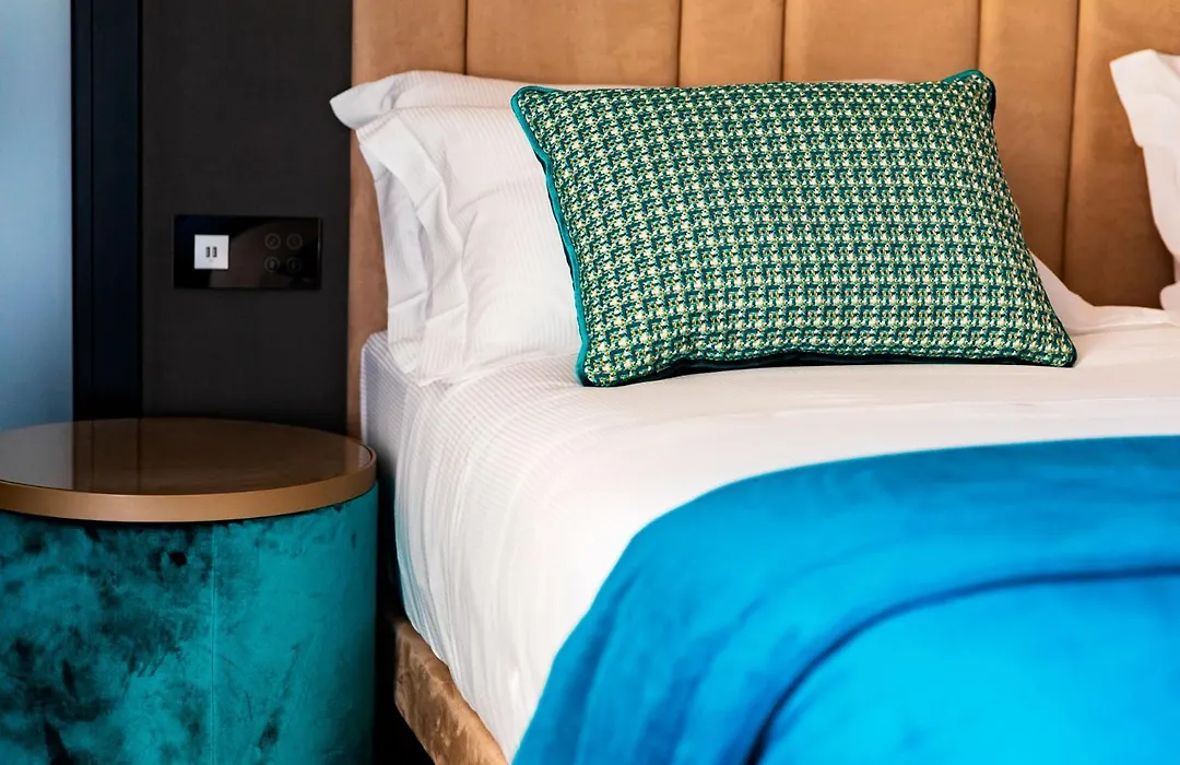 Amadomus Luxury Suites-1