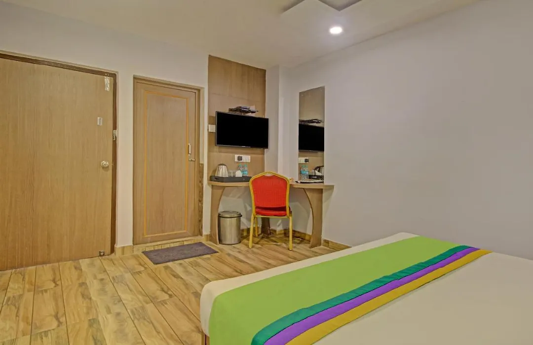 Hotel Royal Crowne Near Kolkata Airport-1