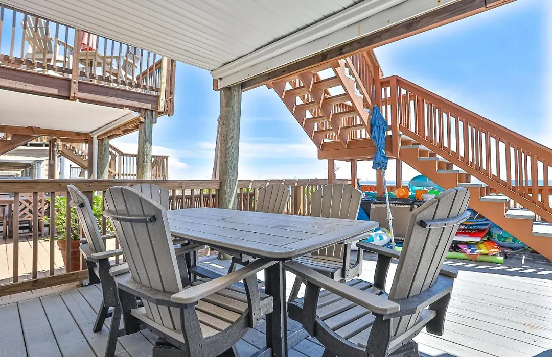 Captain'S Quarters At Green Reef Townhomes-1