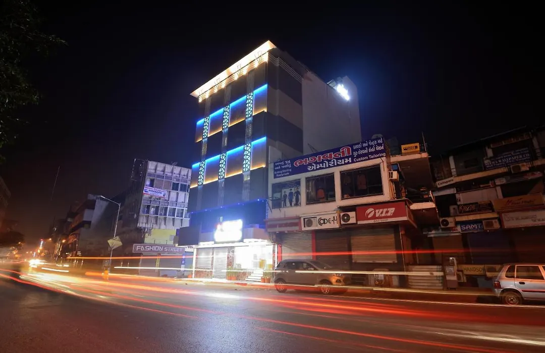 Hotel One Up-1
