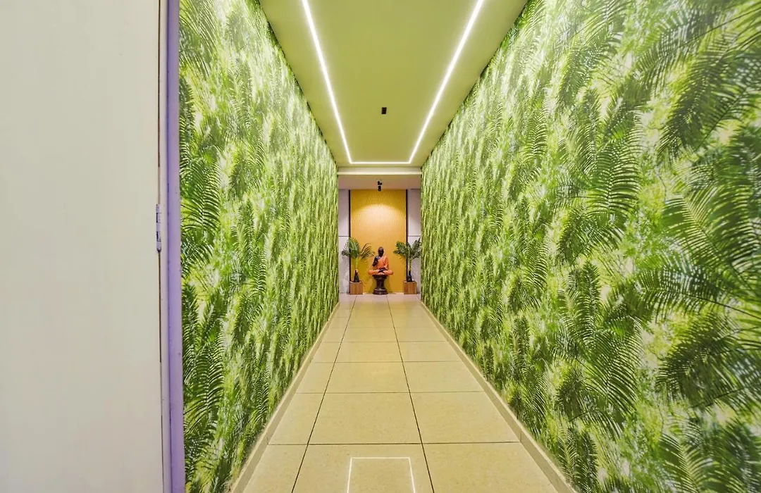 Fabhotel Royal King-1