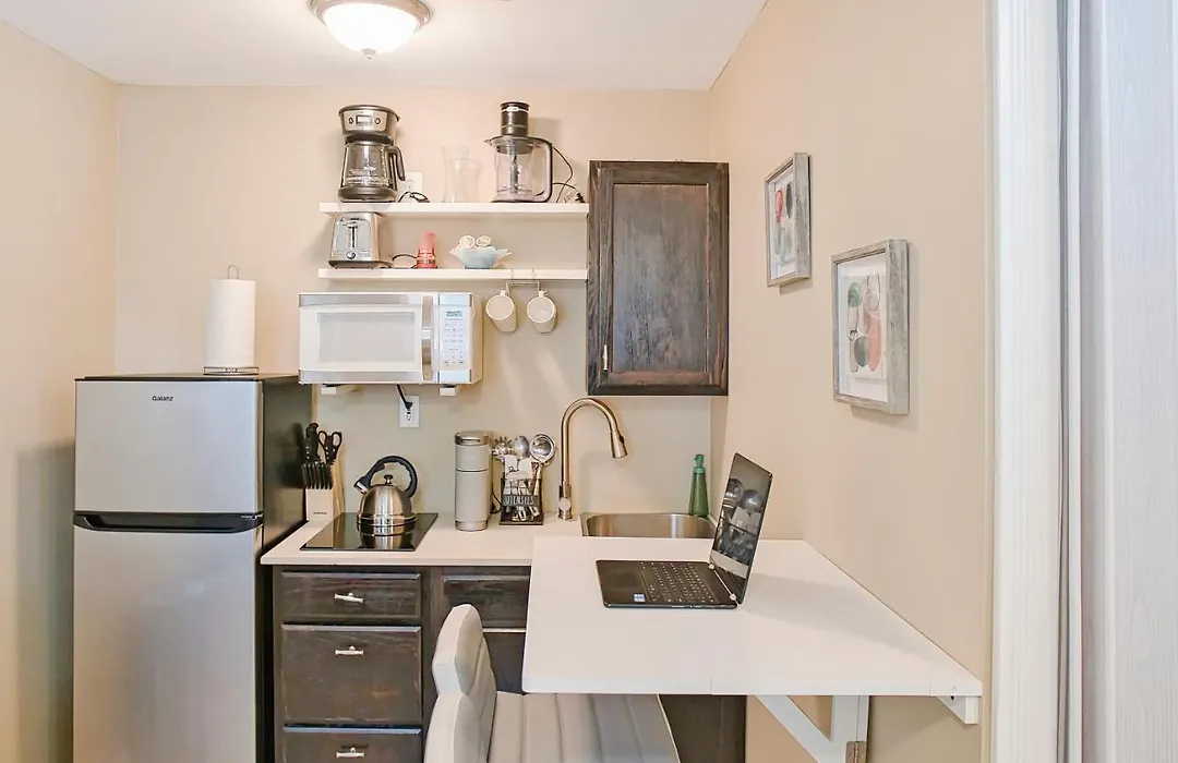 The Cozy Corner Suite* *Fast Wifi* *278 Mbps* *30 Min To Nyc-1