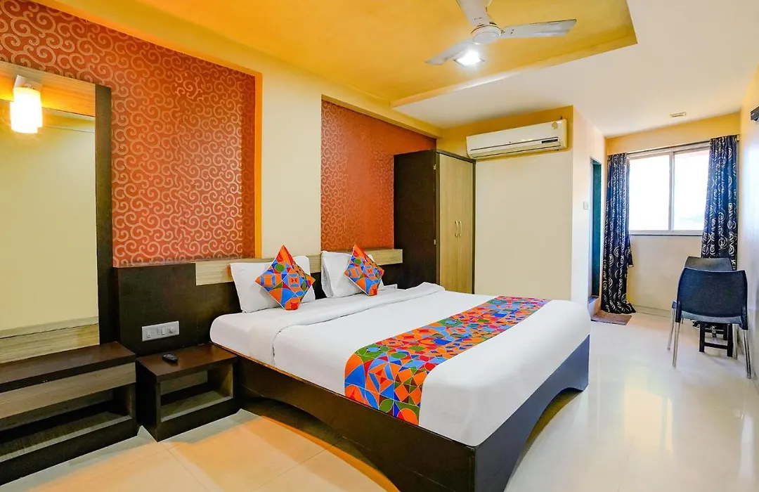 Itsy Hotels Prince Regency-1