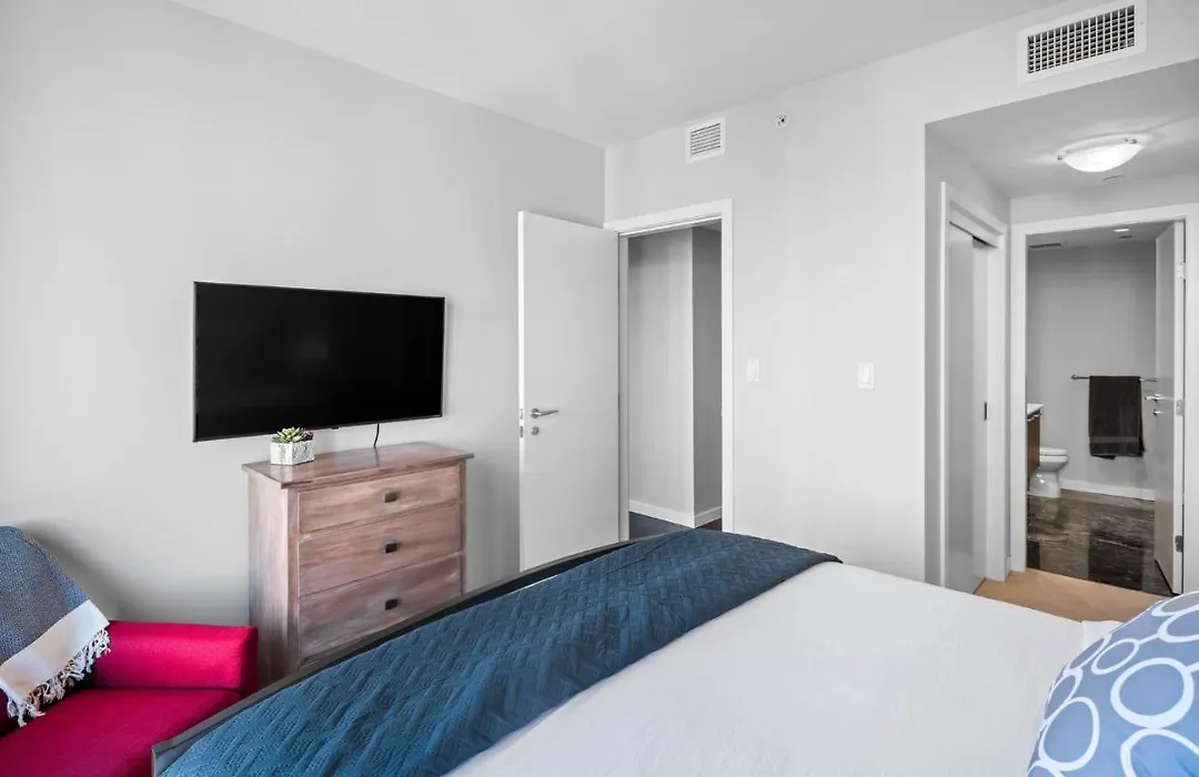 Falls Parliament Suite By Iris Properties!-1