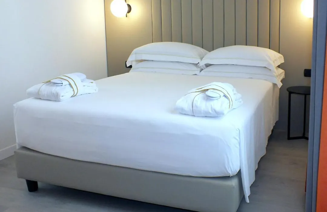 Bb Hotels Smarthotel Derose-1