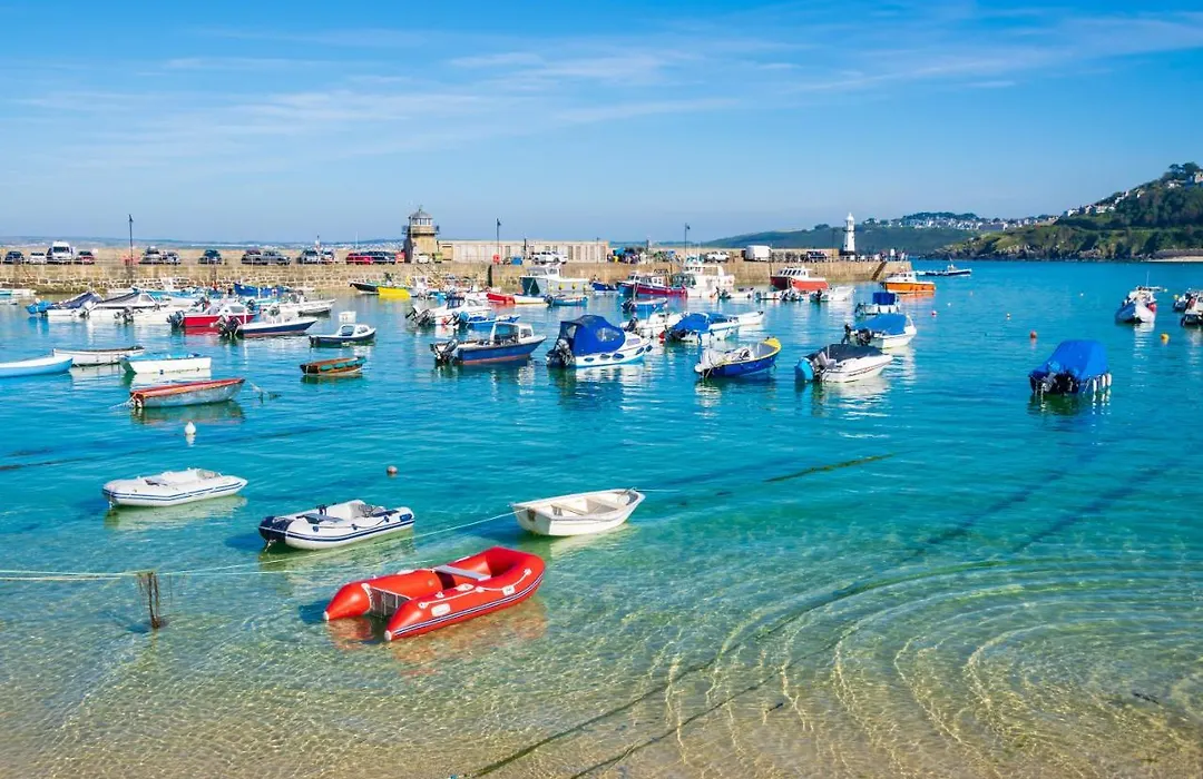 Styles & White Stays - Central Newquay-1