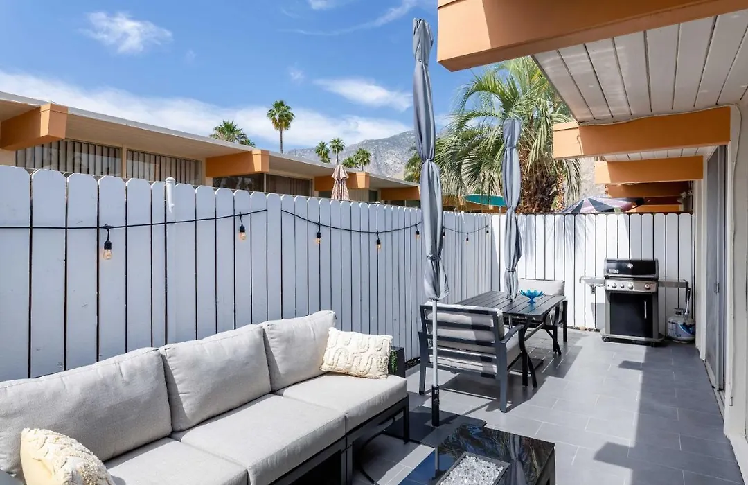 Modern Bungalow In Historic Ocotillo Lodge!-1