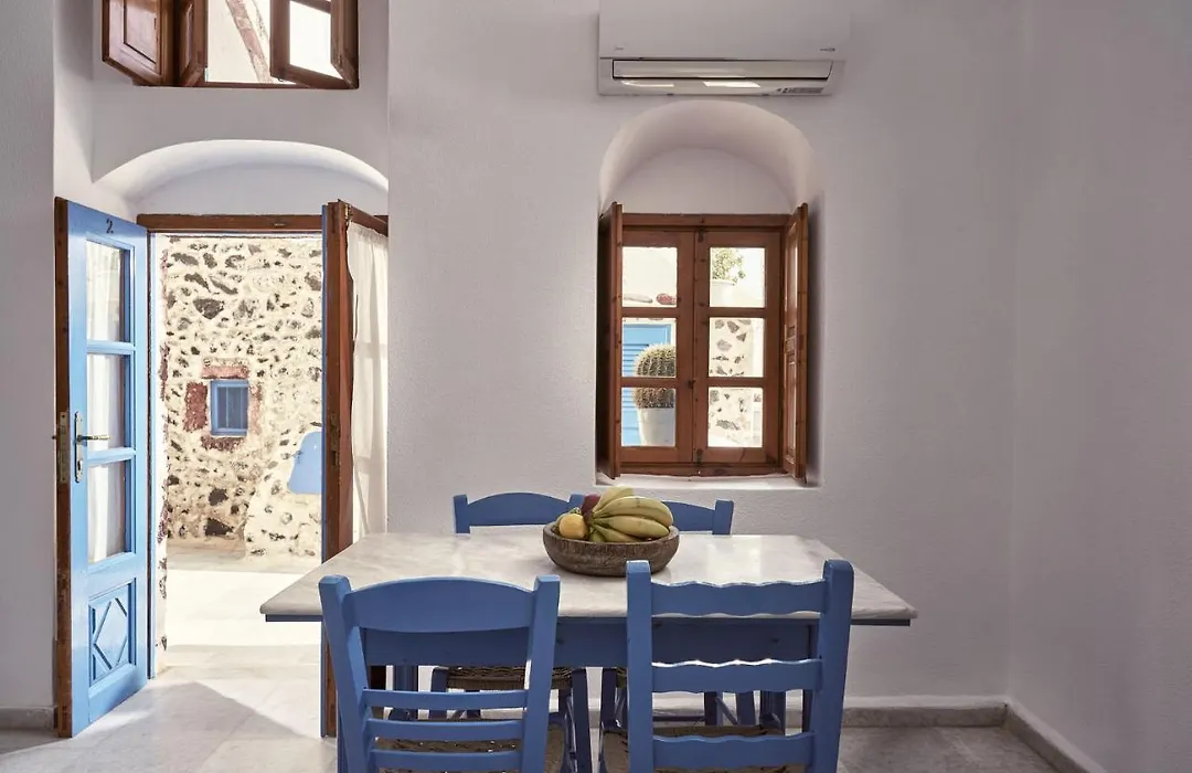 Amphitheater Cave Houses-1