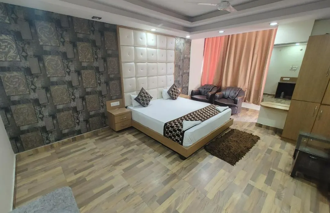 Hotel Rahi.-1