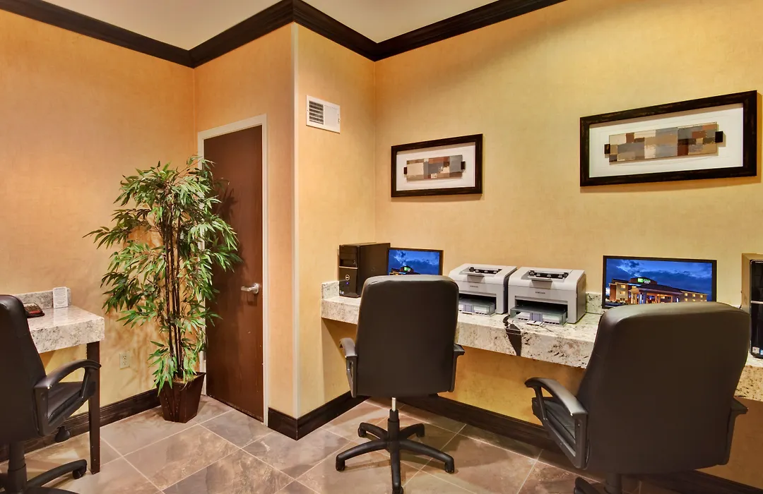 Holiday Inn Express Hotel & Suites Albuquerque Airport By Ihg-1