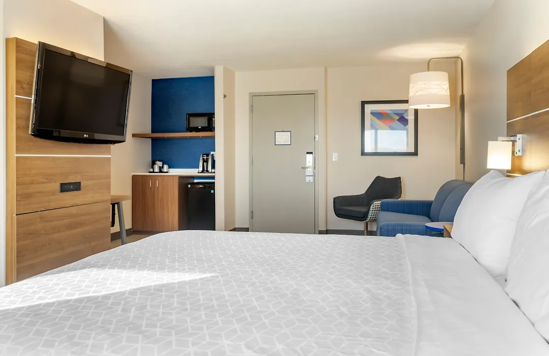 Holiday Inn Express Hotel & Suites Albuquerque Midtown By Ihg-1