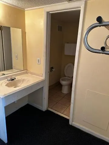 Loyalty Inn Charlotte Airport-1
