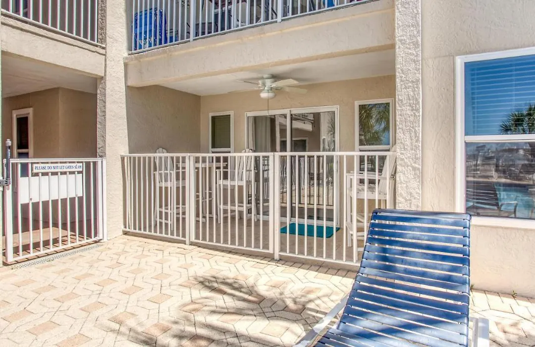 Poolside Villas 106 - Updated Beachfront Condo On Holiday Isle In Destin-1