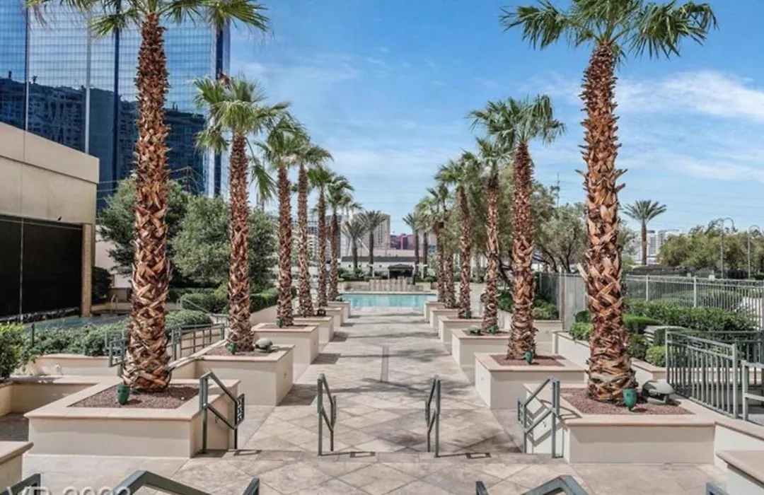 Luxe 702 Mgm Signature With Balcony-1