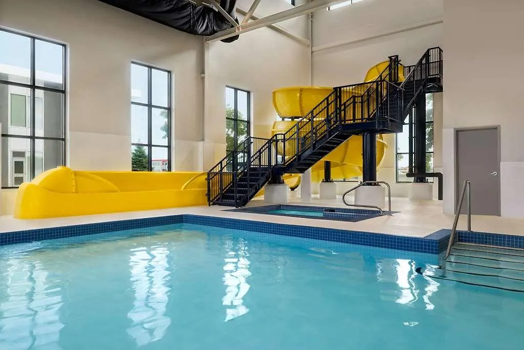 Microtel Inn & Suites Montreal Airport-Dorval Qc-1