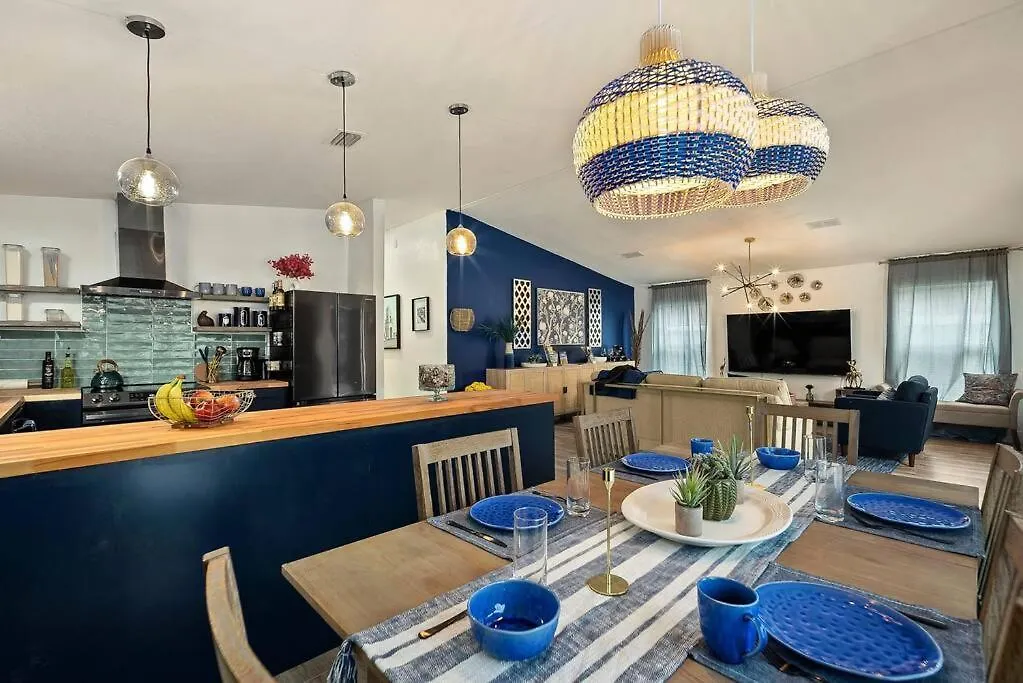 Cute 4Br House In Downtown Wpb-1