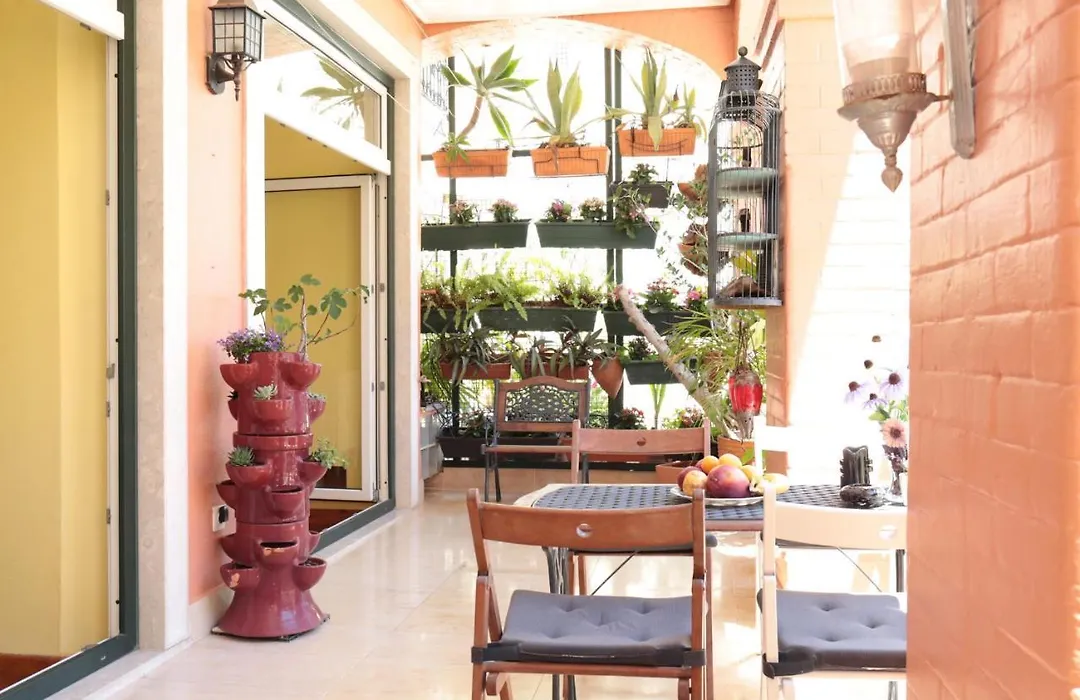 Lx Factory Guest House-1